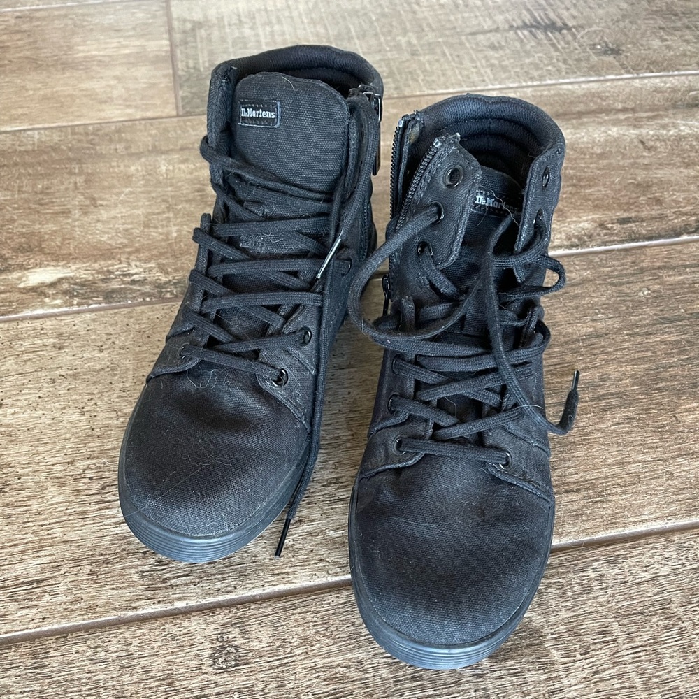 DR MARTENS | ROZARYA WOMEN'S CANVAS CASUAL BOOTS